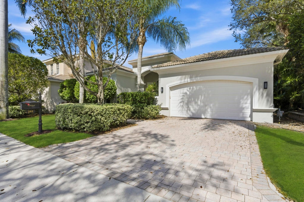 102 Tranquilla Dr, Palm Beach Gardens