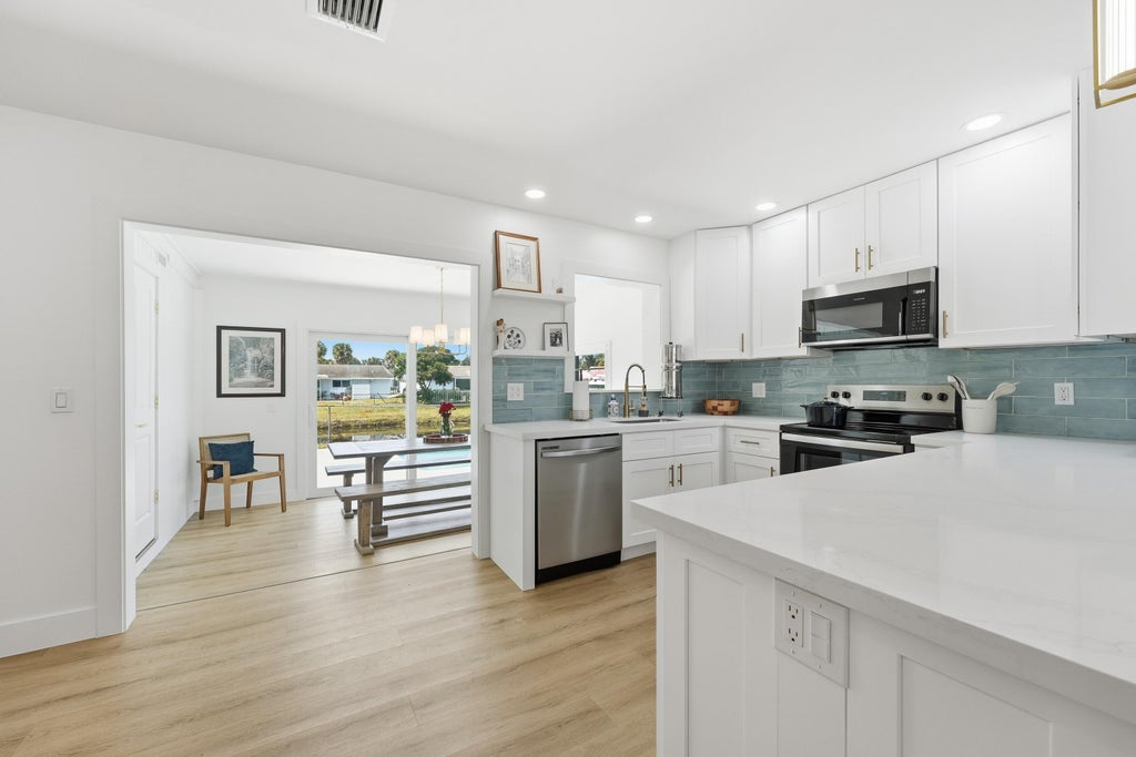 533 Riverside Dr, Palm Beach Gardens