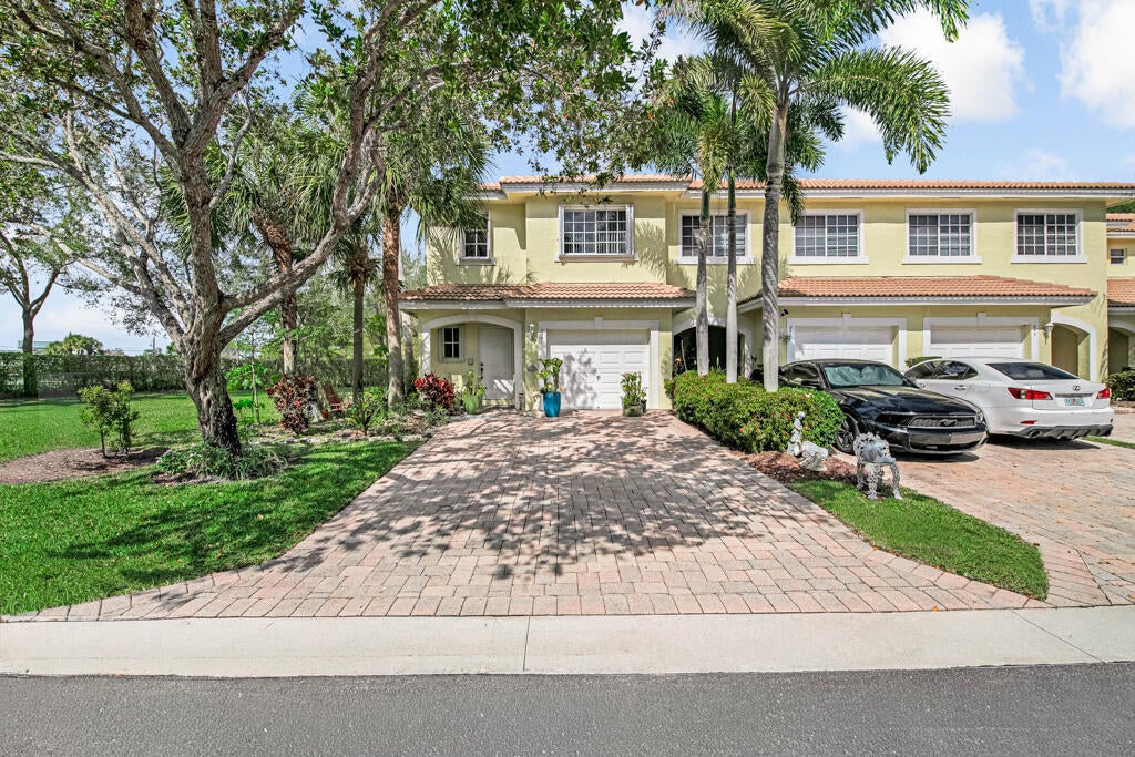 845 Imperial Lake Rd, West Palm Beach