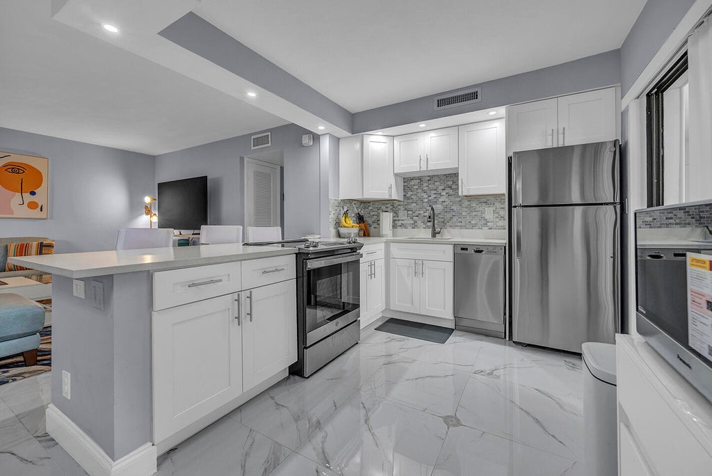 162 Capri D, Delray Beach