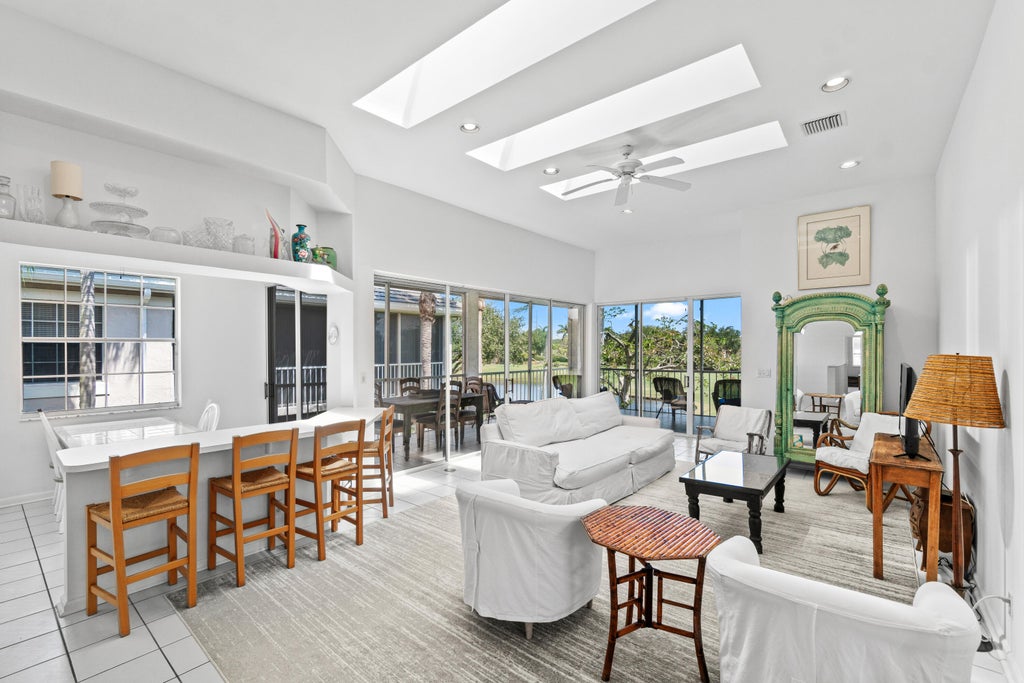 5142 Lake Catalina Dr #b, Boca Raton