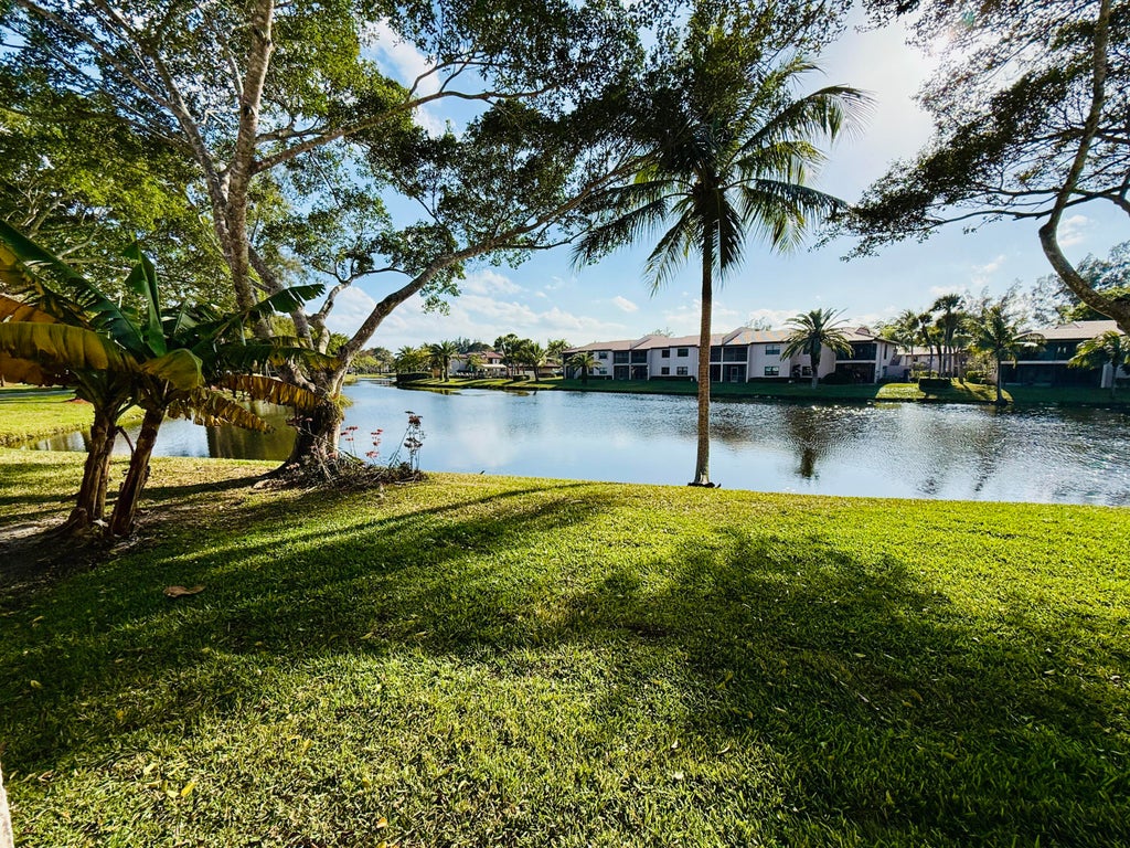 9261 Vista Del Lago, Boca Raton