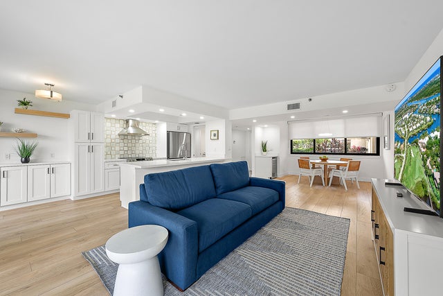 Photo of Listing #RX-11165458