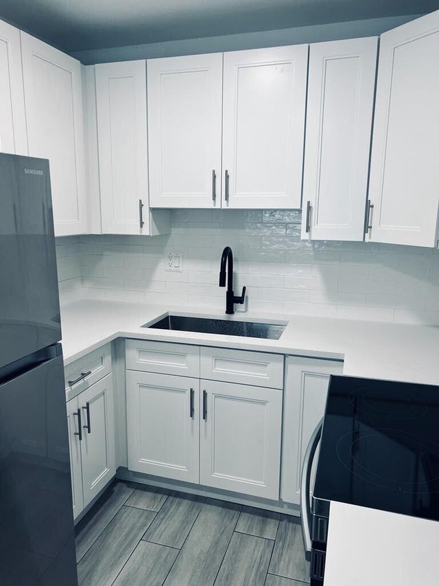 5 of 29 - 930 N 14th Ct, Hollywood, FL