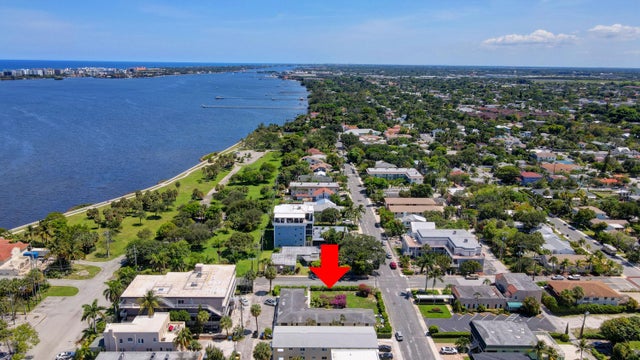 4 of 41 - 130 S Lakeside 1 Drive, Lake Worth Beach, FL