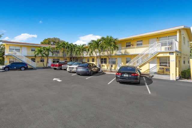 1 of 16 - 925 S K Street, Lake Worth Beach, FL