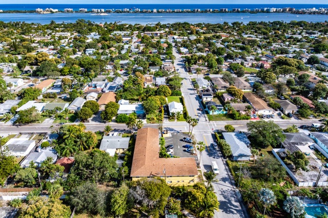 4 of 16 - 925 S K Street, Lake Worth Beach, FL