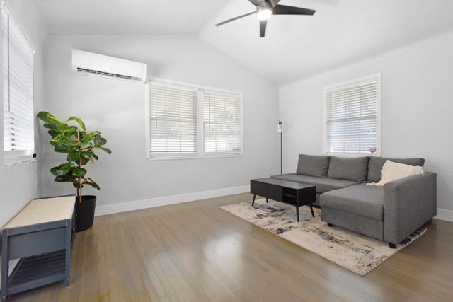 3 of 30 - 2140 Monroe Terrace, Hollywood, FL
