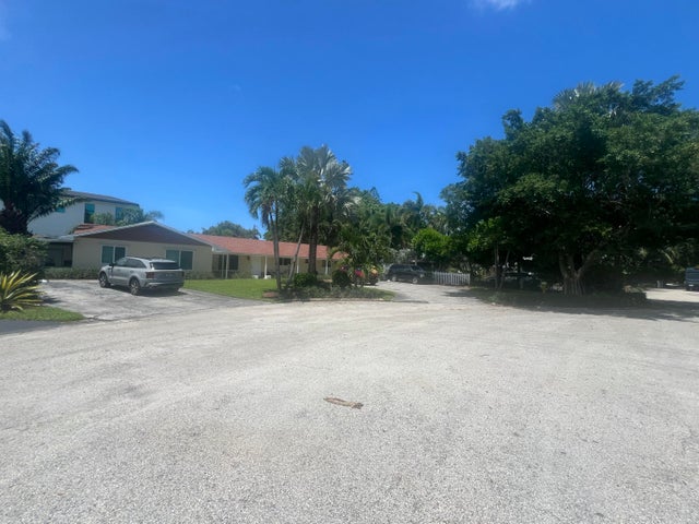3 of 34 - 2081 Joy Rene Lane, North Palm Beach, FL