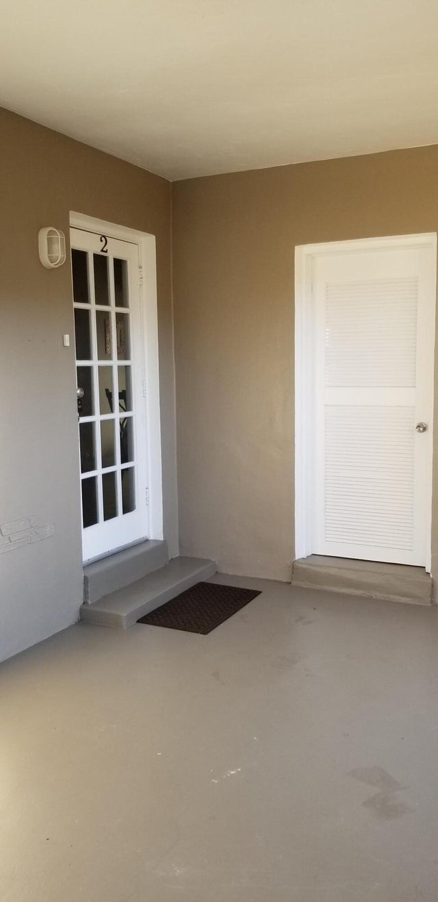 4 of 38 - 1000 Ne 17th Court, Fort Lauderdale, FL