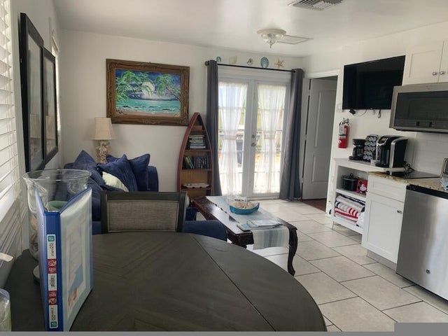 3 of 42 - 723 N Federal Hwy, Lake Worth Beach, FL