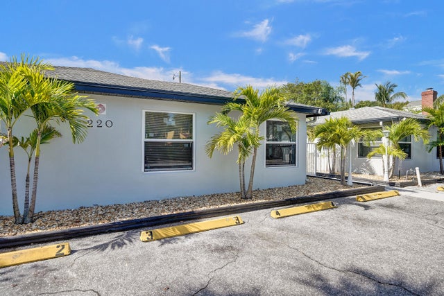 4 of 55 - 220 Walton Blvd, West Palm Beach, FL