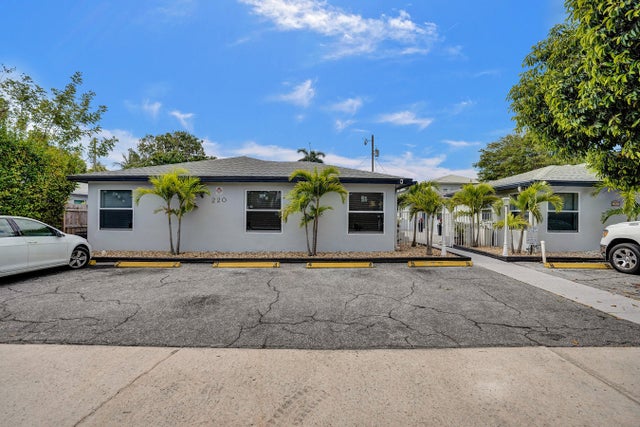 5 of 55 - 220 Walton Blvd, West Palm Beach, FL