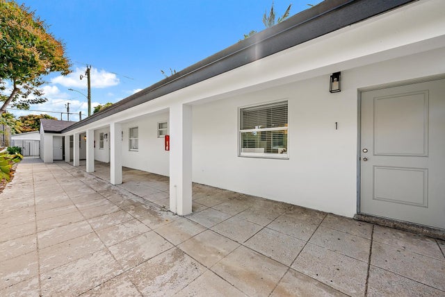 1 of 47 - 3808 Broadway, West Palm Beach, FL
