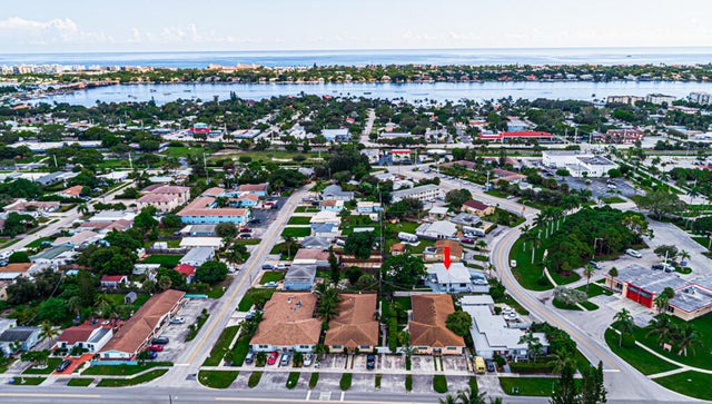 3 of 20 - 517 Greynolds Circle, Lantana, FL