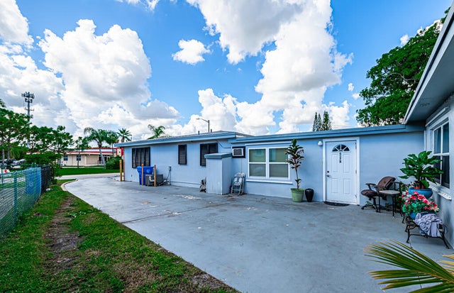 5 of 20 - 517 Greynolds Circle, Lantana, FL