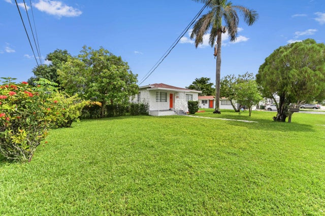 3 of 35 - 538 Sw 7th Street, Hallandale Beach, FL