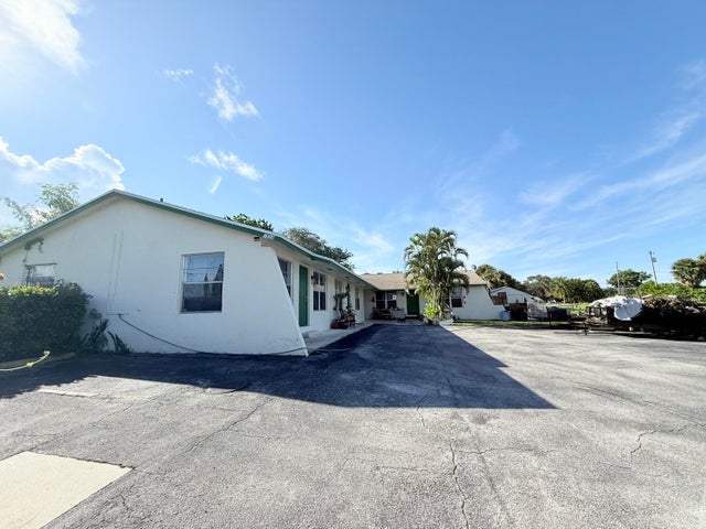 3 of 26 - 1924 Service Road, North Palm Beach, FL