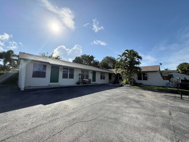 4 of 26 - 1924 Service Road, North Palm Beach, FL