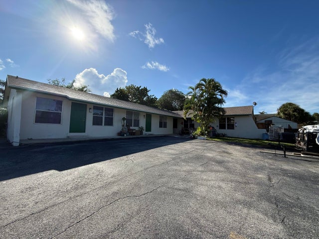 5 of 26 - 1924 Service Road, North Palm Beach, FL