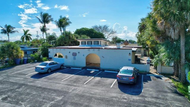 5 of 28 - 2731 Ne 1st Terrace #1-4, Wilton Manors, FL