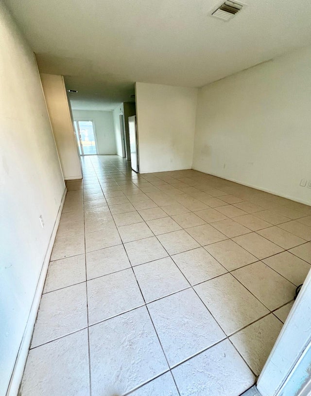 5 of 13 - 3300 Se Fairmont Street, Stuart, FL