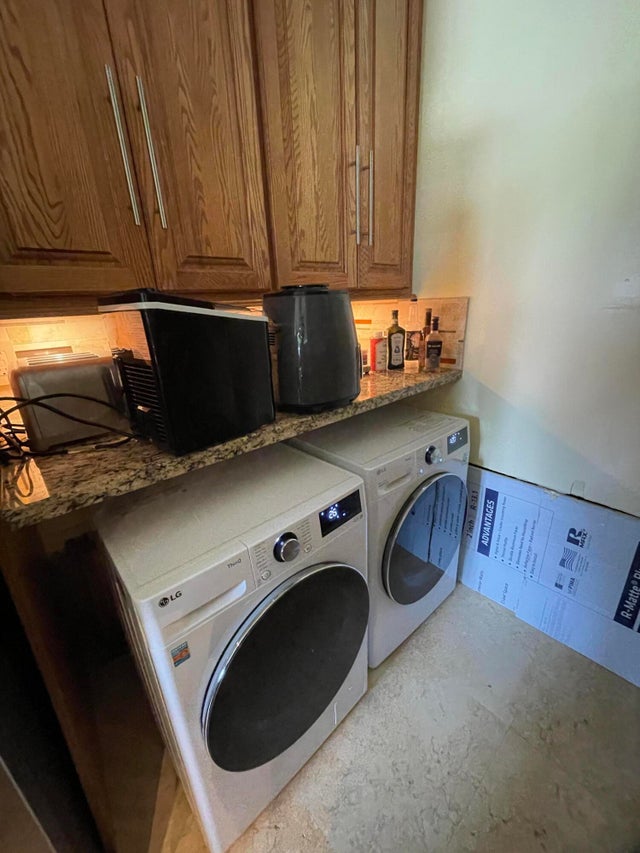 3 of 12 - 830 Sw 14th Street, Fort Lauderdale, FL