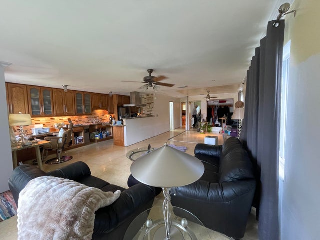 5 of 12 - 830 Sw 14th Street, Fort Lauderdale, FL