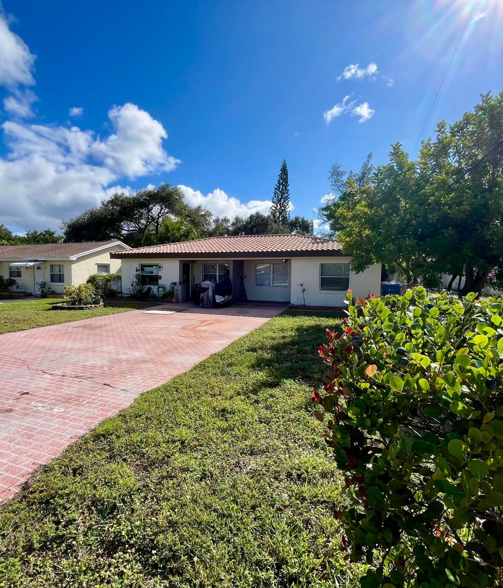 112 Prospect Road, Lantana