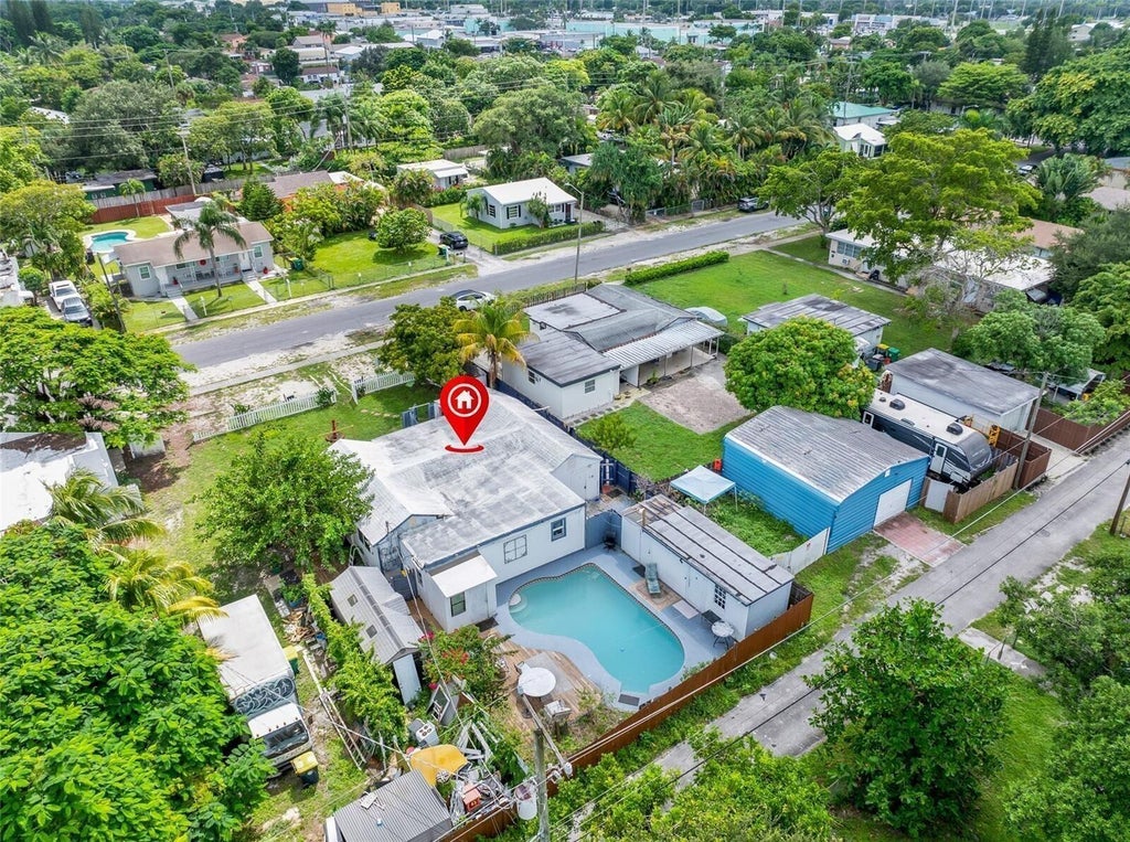 230 Sw 14th St, Dania Beach