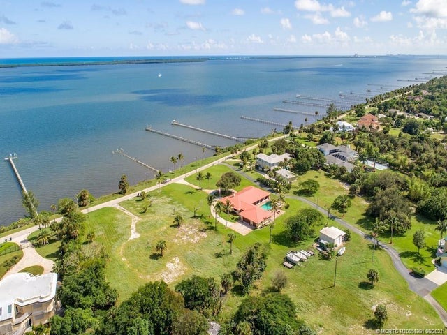 4 of 7 - 2829 S Indian River Dr, Fort Pierce, FL