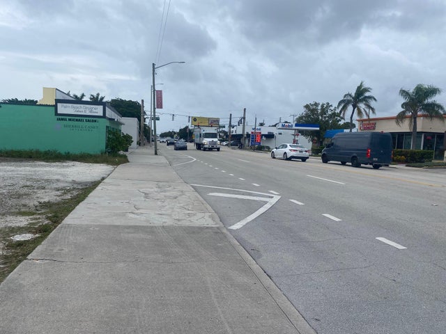4 of 12 - 3500 S Dixie Highway, West Palm Beach, FL