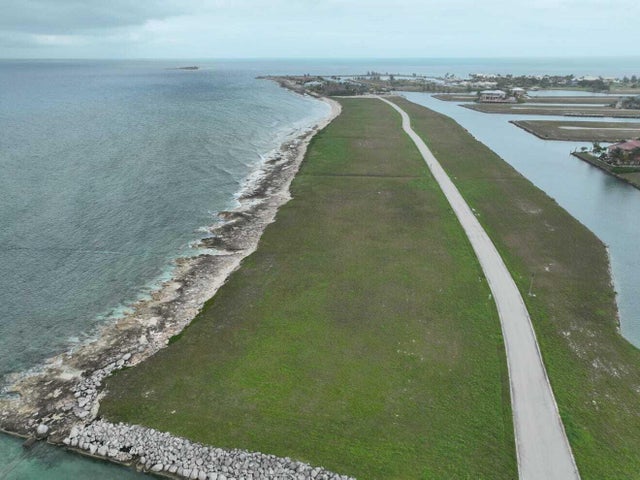 1 of 5 - 16 Alamanda Wy, Grand Bahama Island, Out of Country