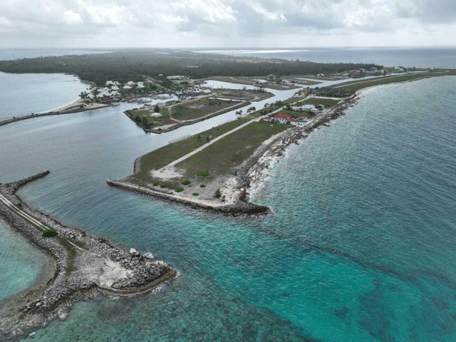 4 of 5 - 16 Alamanda Wy, Grand Bahama Island, Out of Country