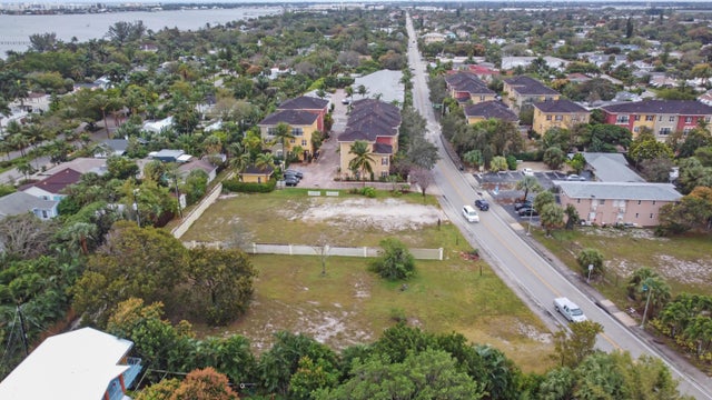 3 of 21 - 508 S Federal Hwy, Lake Worth Beach, FL