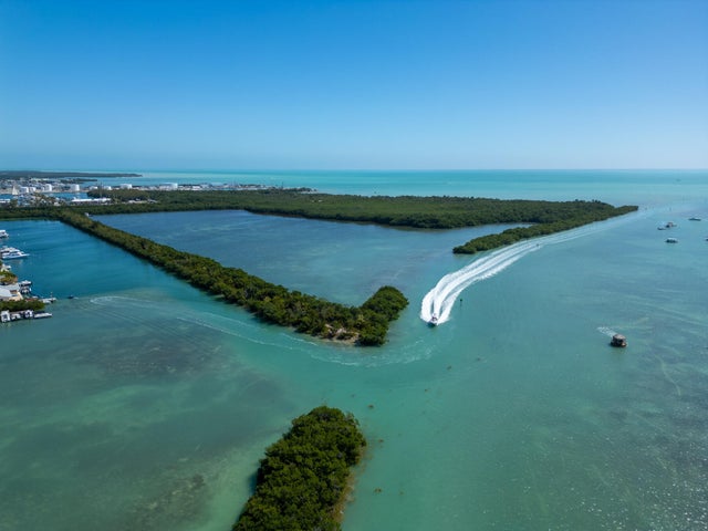 4 of 10 - 7000 5th Street, Key West, FL