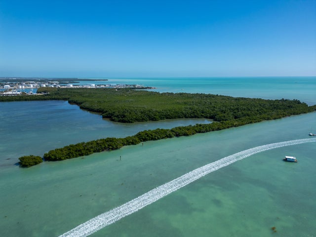 5 of 10 - 7000 5th Street, Key West, FL