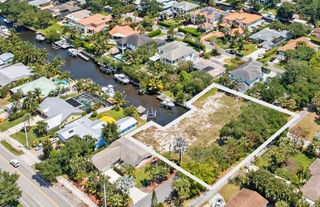 1 of 3 - 2465 Shore Drive, Palm Beach Gardens, FL