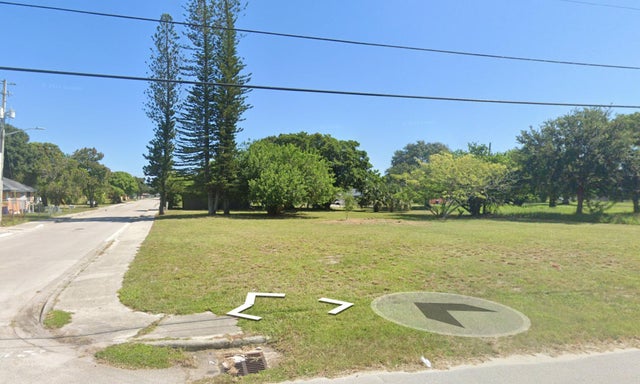 1 of 6 - 1308 Avenue I Av, Fort Pierce, FL