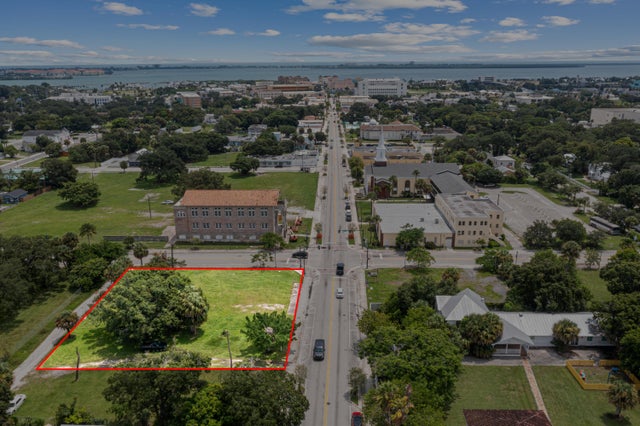 1 of 25 - 1012 Orange Av, Fort Pierce, FL