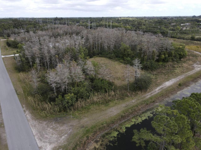 3 of 13 - 5876 Sugarcane Lane, Lake Worth, FL