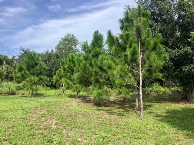 3 of 9 - 15790 Sw Famel Avenue, Indiantown, FL