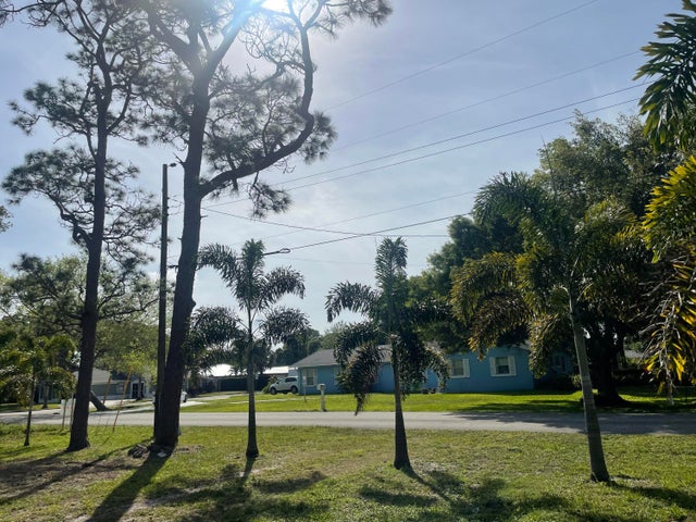 1 of 6 - Tbd S 10th St, Fort Pierce, FL
