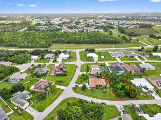 2 of 10 - 5761 Nw Cone St, Port Saint Lucie, FL
