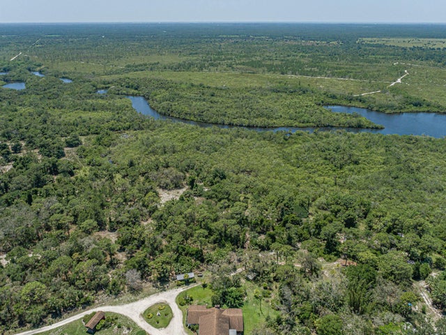 4 of 35 - 10995 Roseland Road, Sebastian, FL