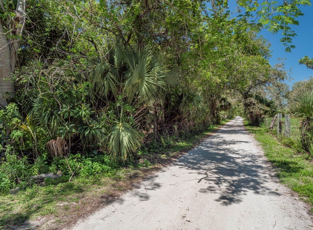 5 of 35 - 10995 Roseland Road, Sebastian, FL