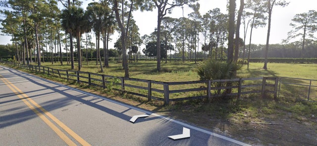 3 of 5 - 392 F Road, Loxahatchee Groves, FL