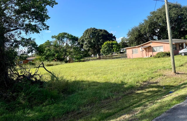 3 of 6 - Tbd Avenue R, Fort Pierce, FL