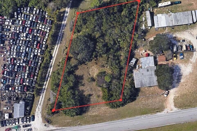 2 of 11 - 5381 N Us Highway 1, Fort Pierce, FL