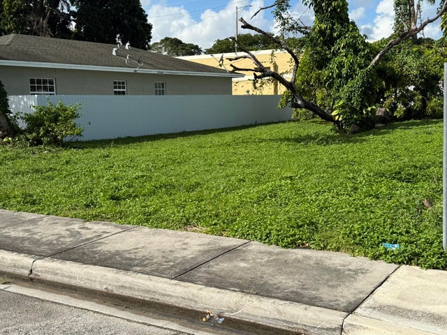 2 of 16 - 28xx Nw 9 Place, Fort Lauderdale, FL